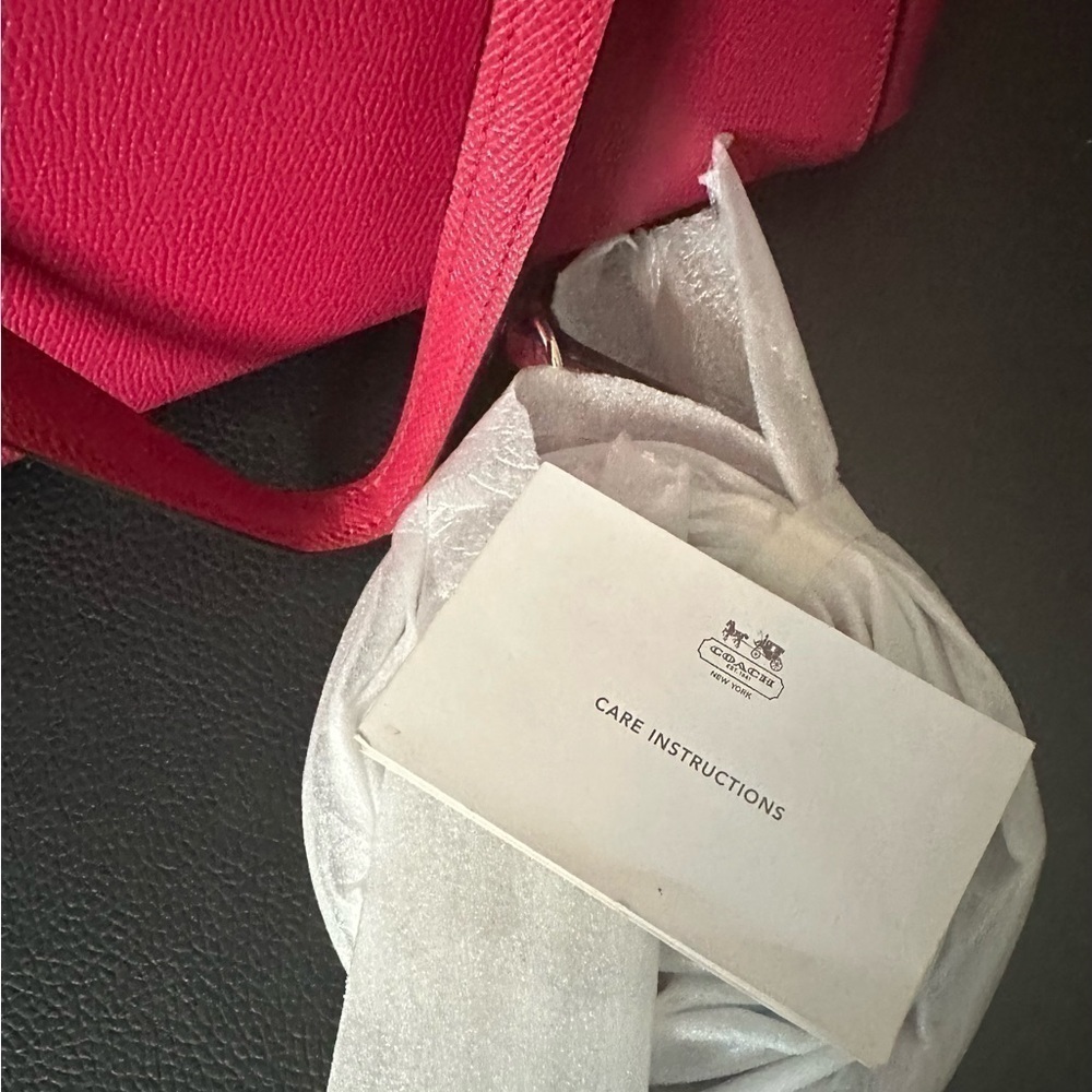 Authentic Coach mini carry all in cross grain leather and dust bag EUC - Picture 15 of 17